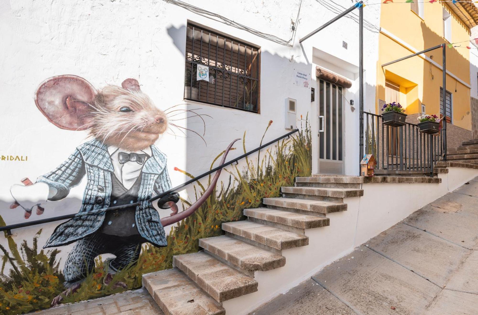 בית הארחה Navarrés 	Casa Raton Perez מראה חיצוני תמונה